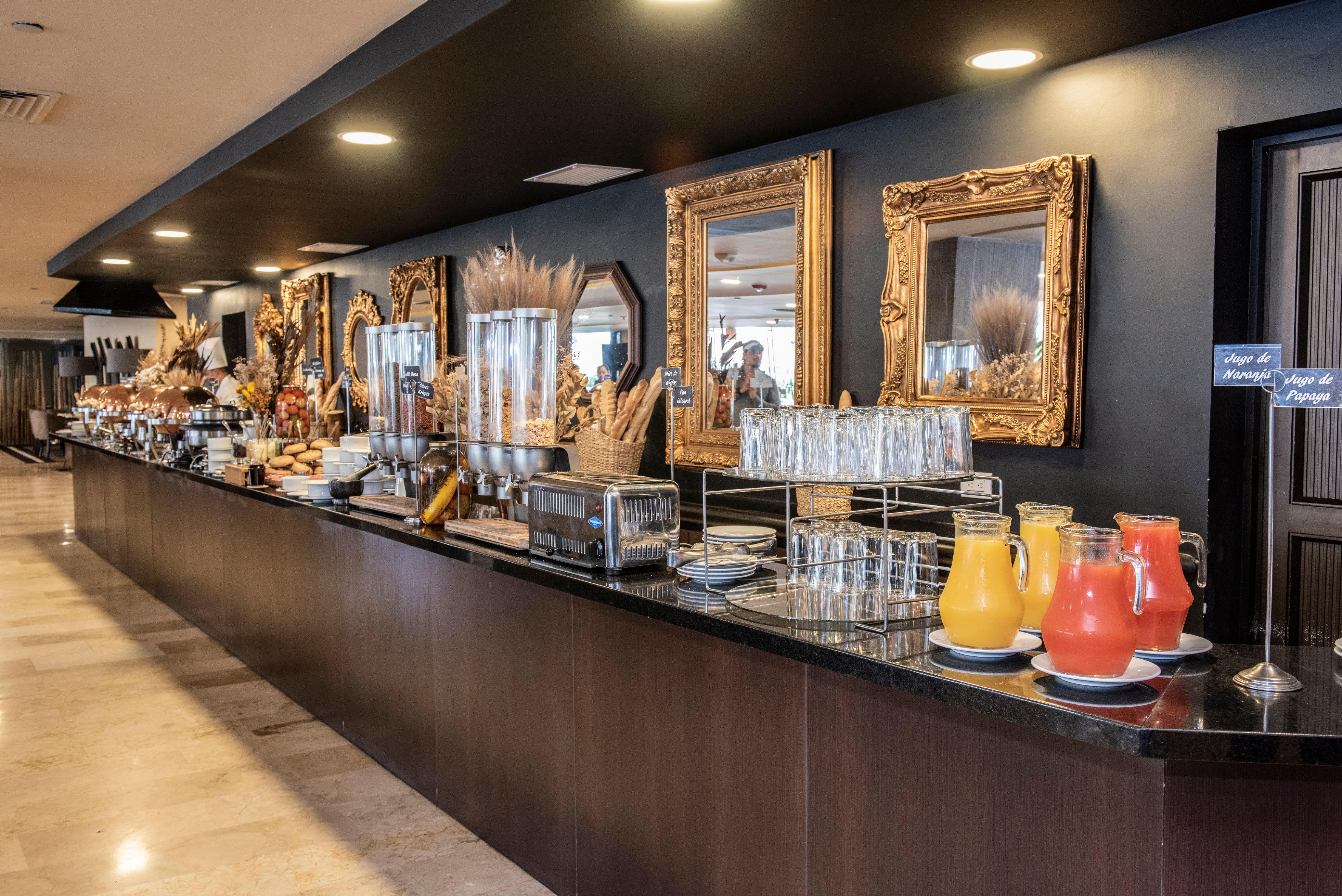 Отель Intercontinental Medellin - Movich By Ihg Экстерьер фото
